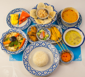 タイ料理のご夕食をお召し上がりください。